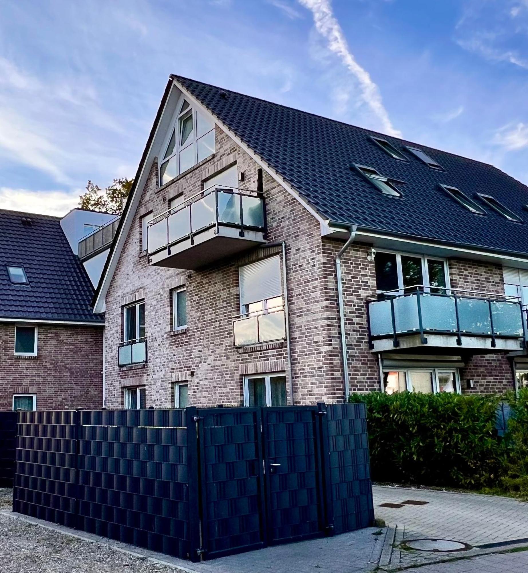 Kleine Auszeit -- Inklusive Parkplatz & Wifi, Geschirrspueler, Waschmaschine & Terrasse Mit Strandkorb -- Perfekt Fuer Urlaub & Business シャルボイツ エクステリア 写真